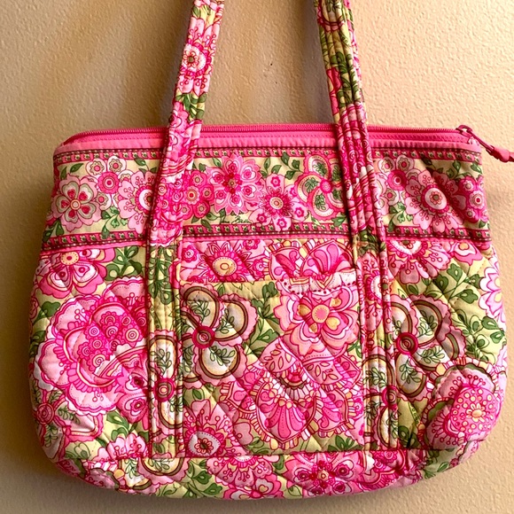 Vera Bradley quite pink and green bag - Picture 3 of 12